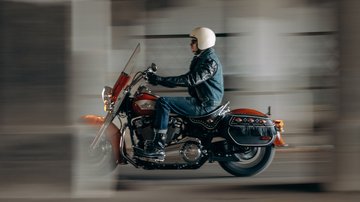 Atrakcyjne zdjęcie motocykla Hydra Glide Revival