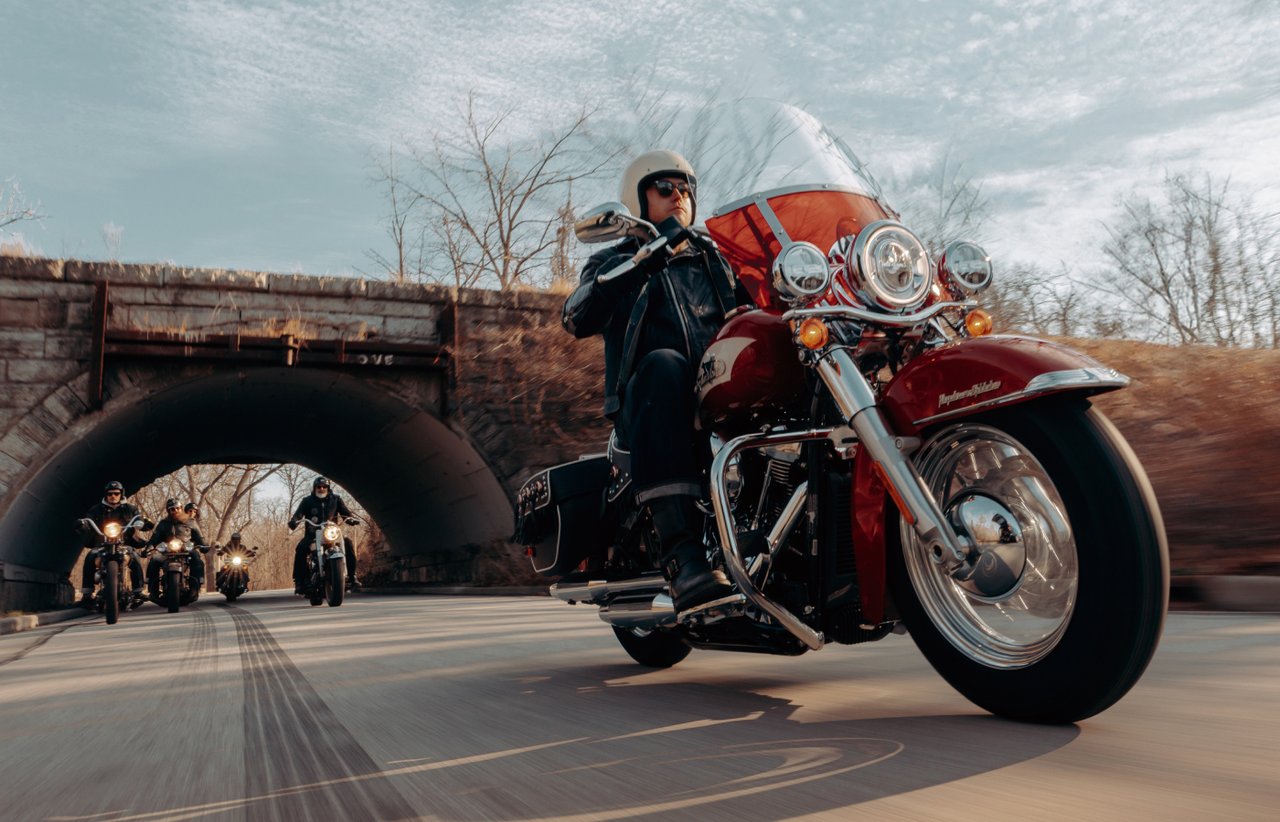 Prezentační snímek motocyklu Hydra Glide Revival 
