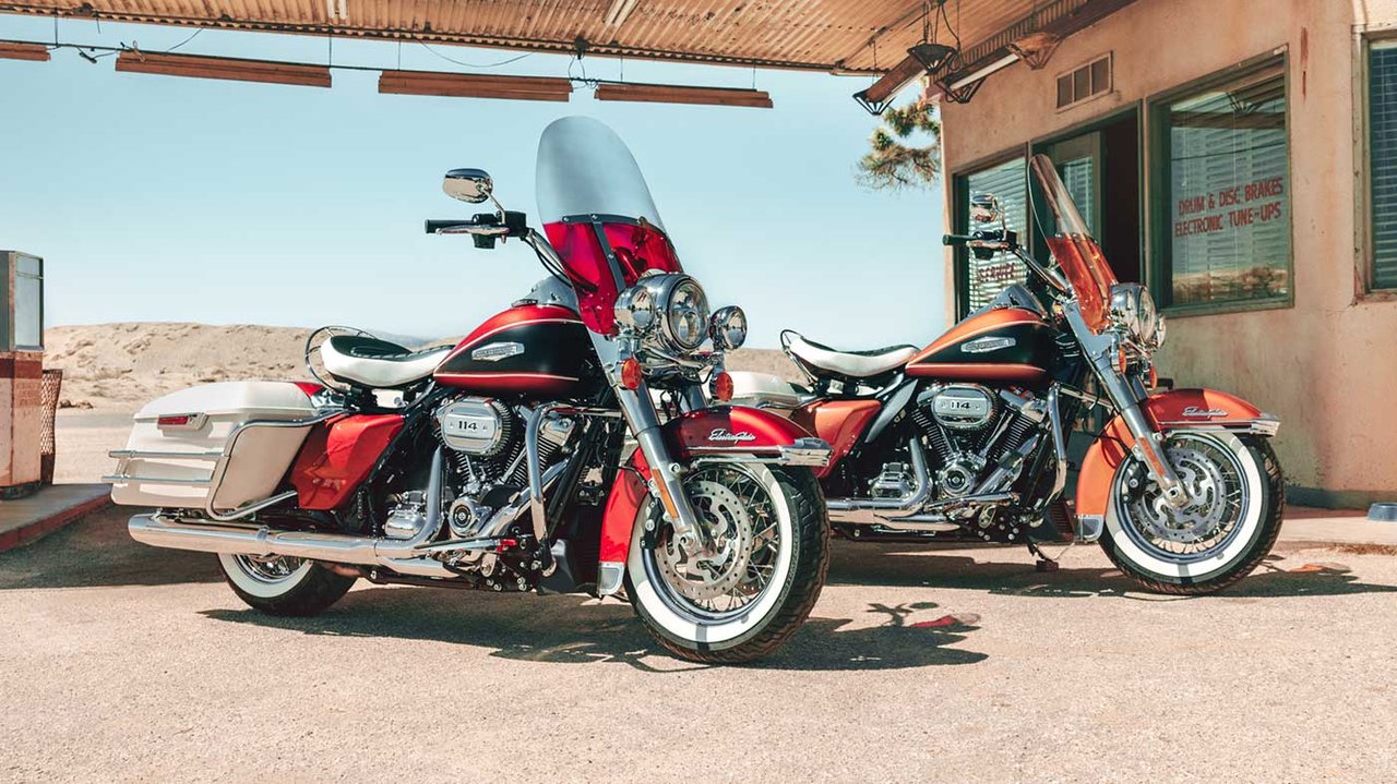 Beauty shot of 2023 Electra Glide Highway King