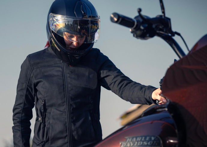 Women's apparel beauty shot