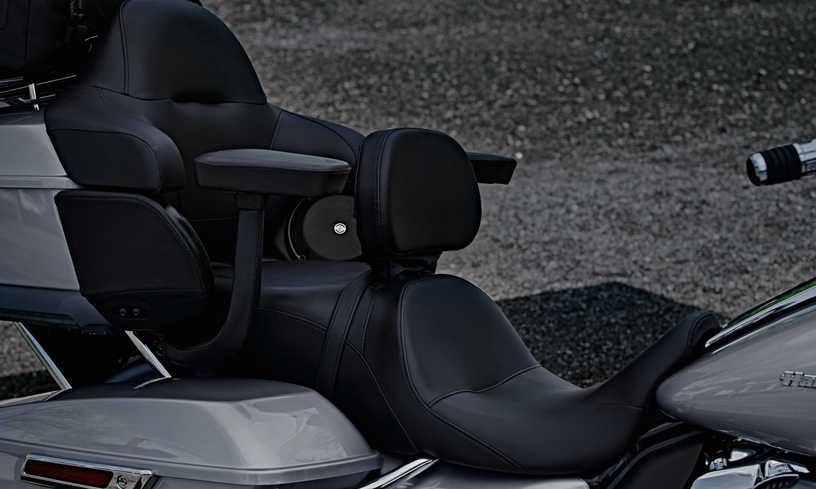 motorcycle seat with backrest