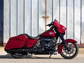Beauty shot of Street Glide Special motorcycle