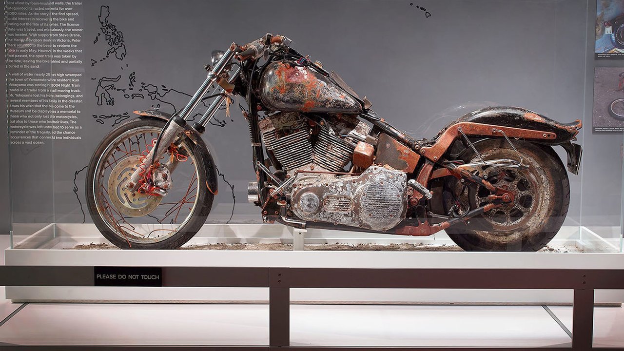 Müzedeki vintage Harley-Davidson motosiklet