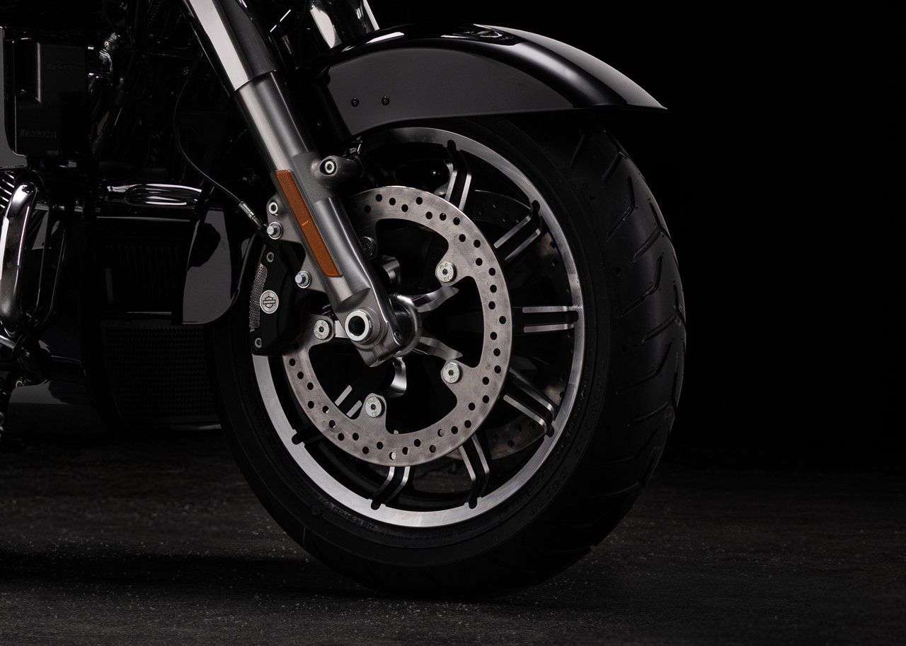Police Road Glide brakes