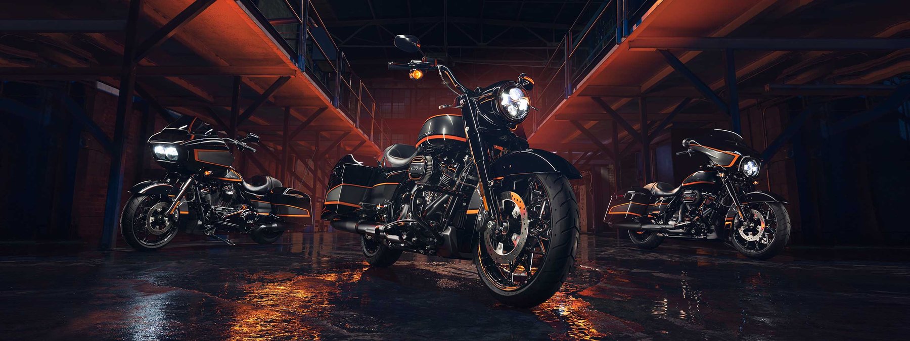 Harley-Davidson Motorräder mit Apex Custom Lackierung