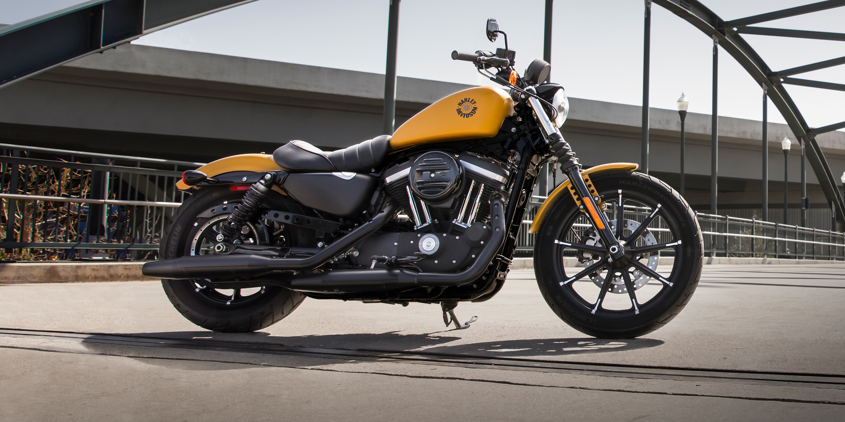 2022 Iron 883 Motorcycle Harley Davidson Canada