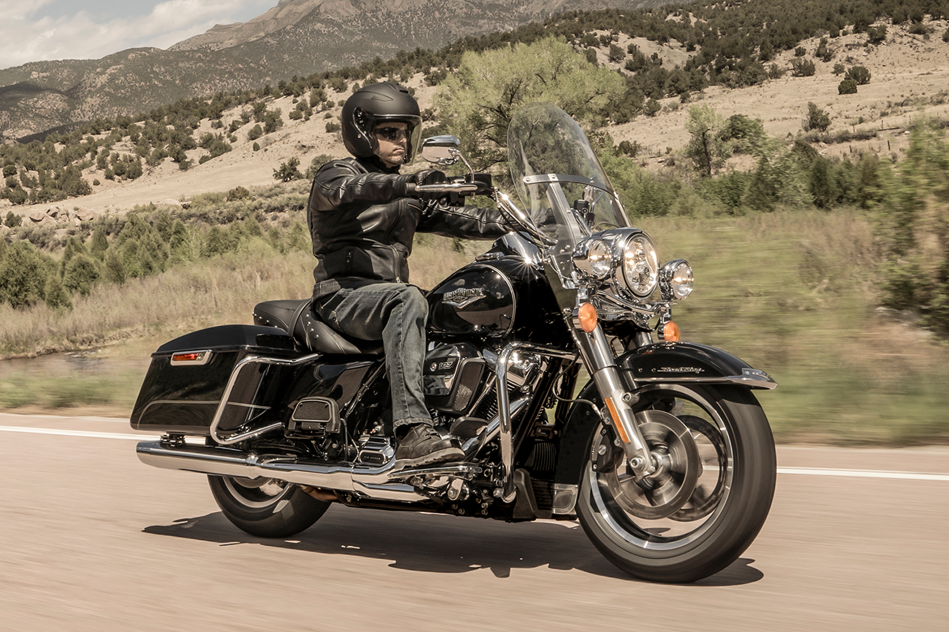 Automotive 2001 Harley touring road king electra glide road glide