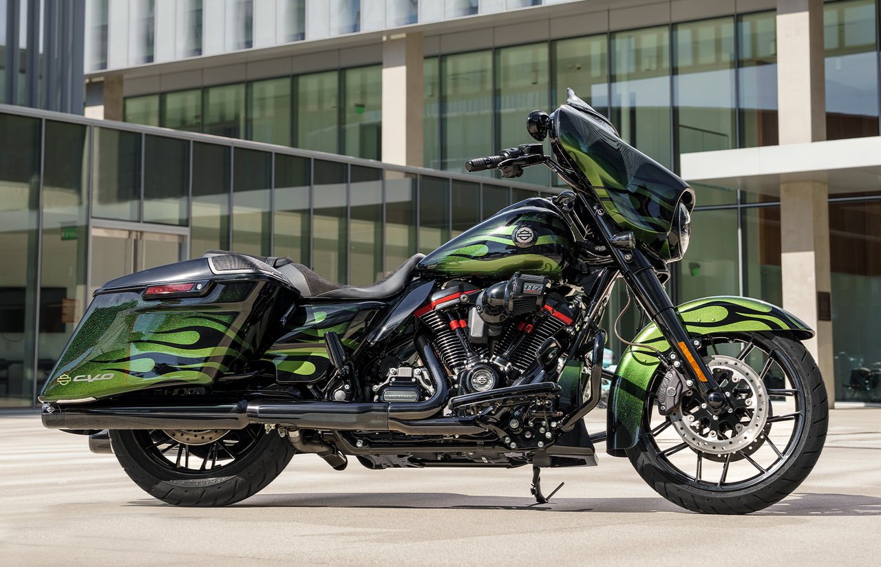 2022-es Harley-Davidson CVO Street Glide
