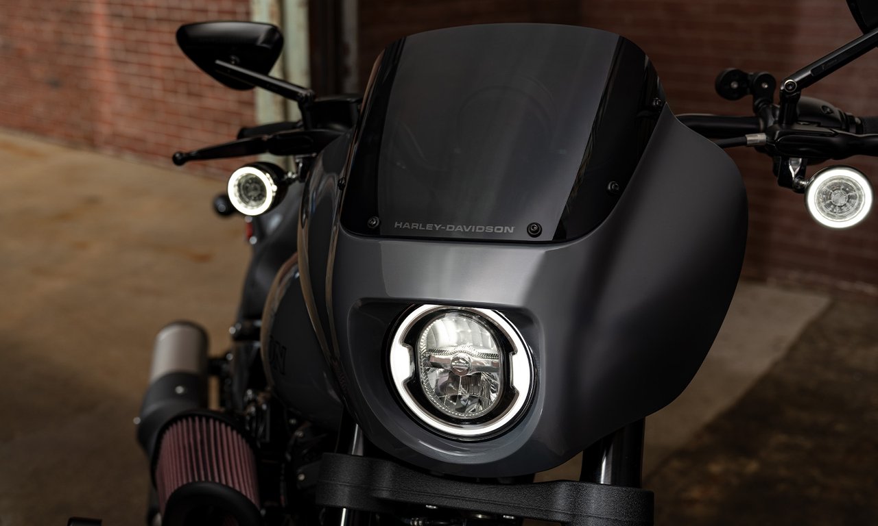 Motocicleta Low Rider S customizada