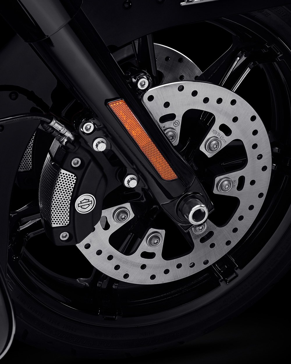 Freios combinados Reflex Brembo com ABS opcional em uma motocicleta Road Glide 2022