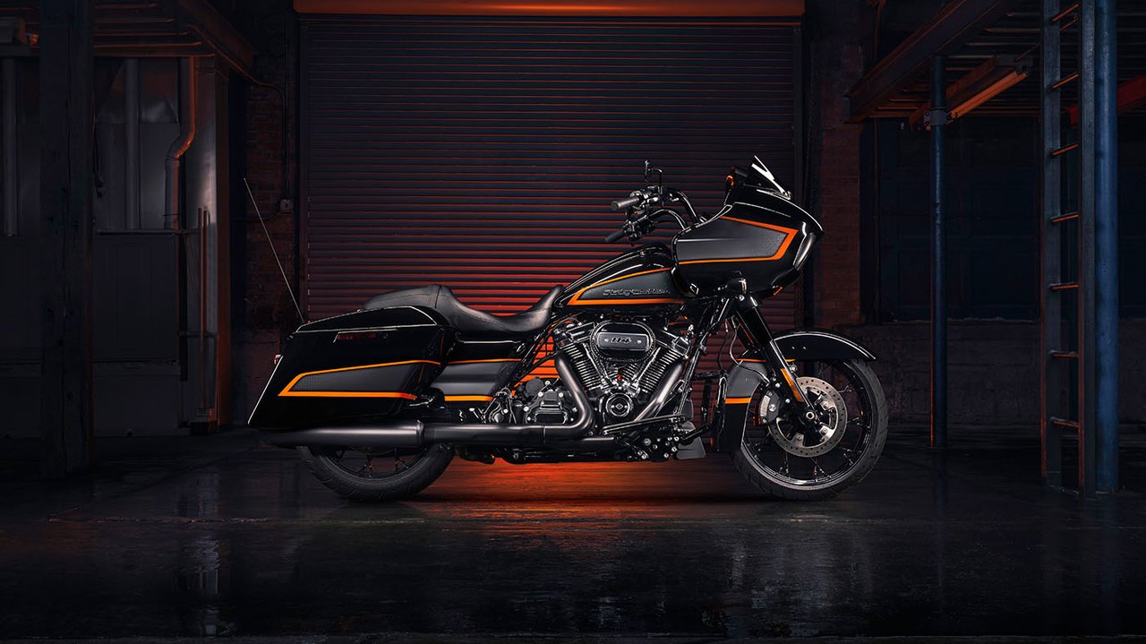 Road Glide Special mit Apex Factory Custom Lackierung