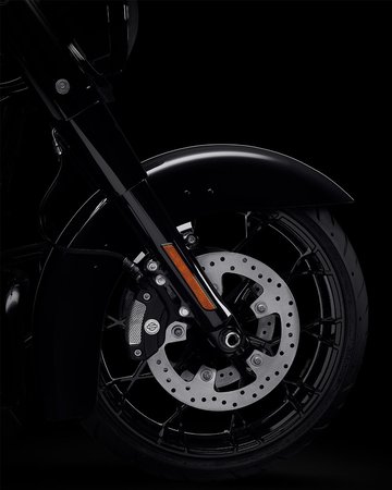 Reflex-forbundne Brembo-bremser med standard ABS på en 2022 Road King Special motorcykel
