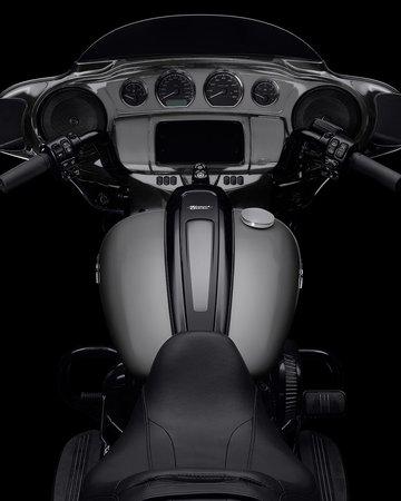 2022款大道滑翔定制版摩托车的Boom Box GTS信息娱乐系统