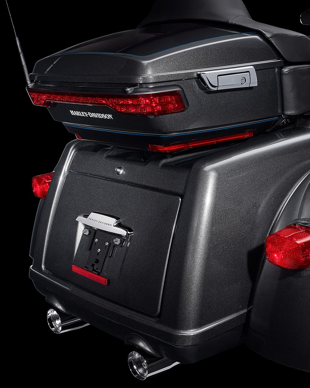 Trunk and King Tour-Pak Storage on a 2022 Tri Glide Ultra motorcycle