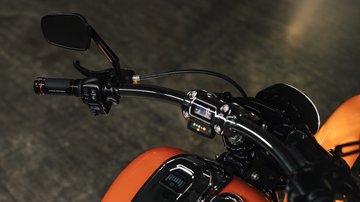 Zdjęcie części i akcesoriów w motocyklu Breakout 117