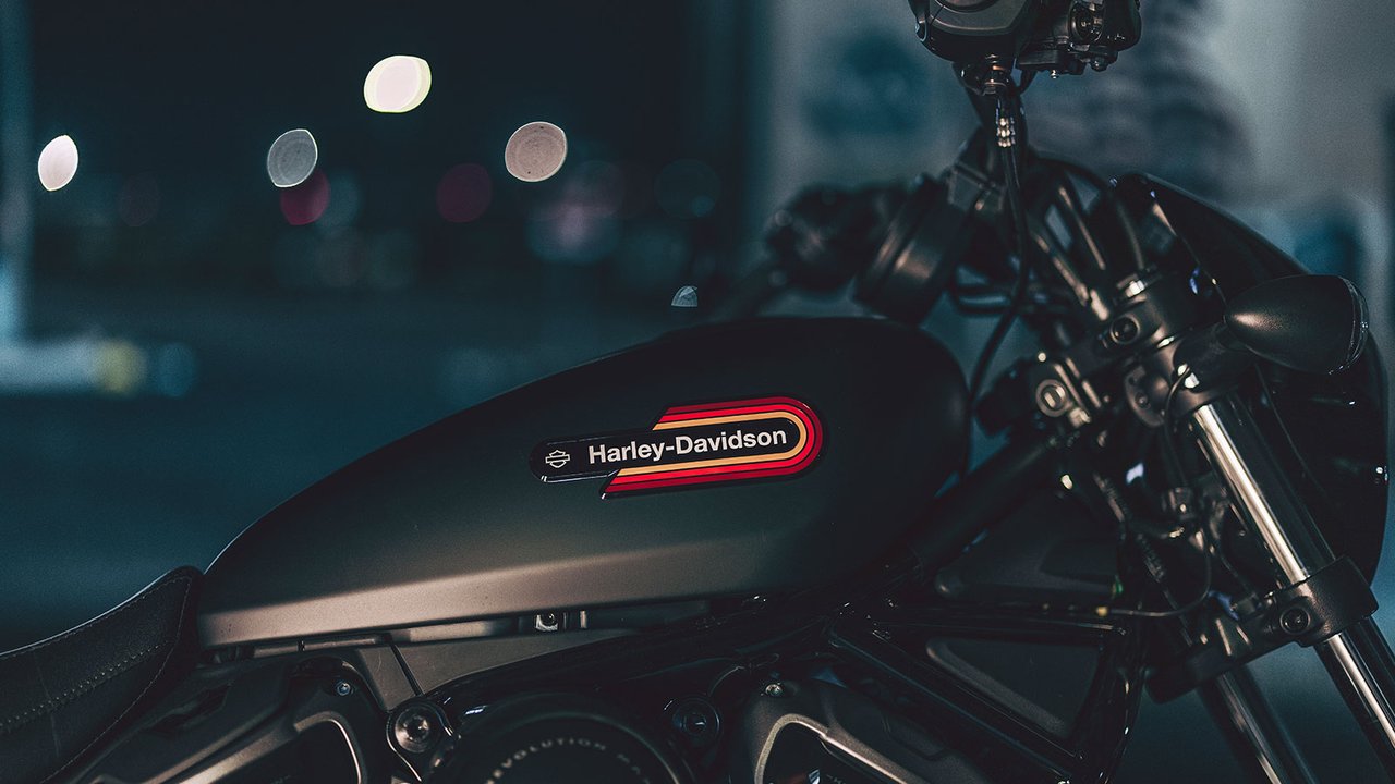 Detail nádrže motocyklu Nightster Special
