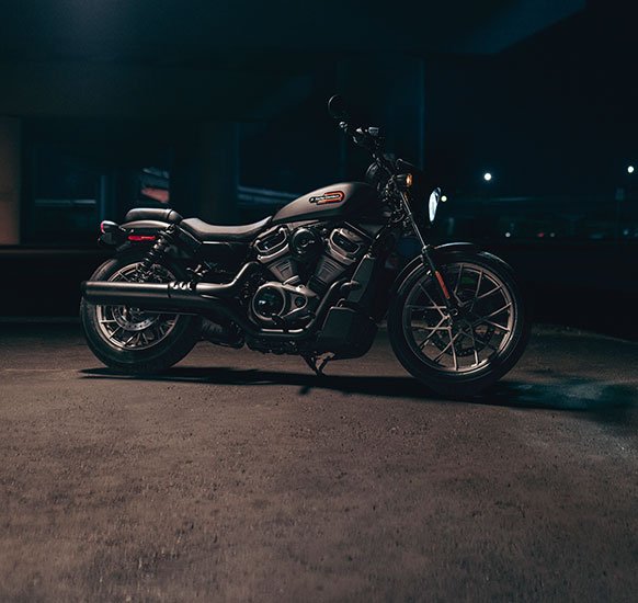 لقطة جماليّة لدرّاجة Nightster Special الناريّة