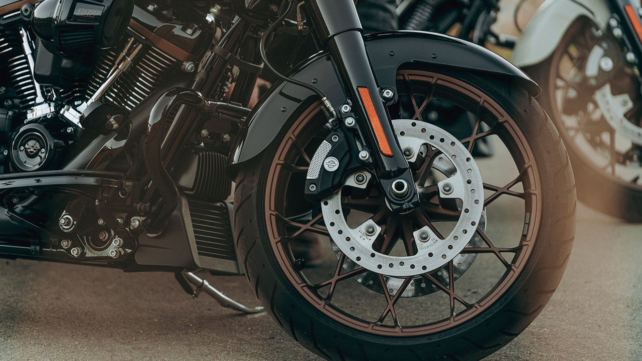 Road Glide ST wheel close up