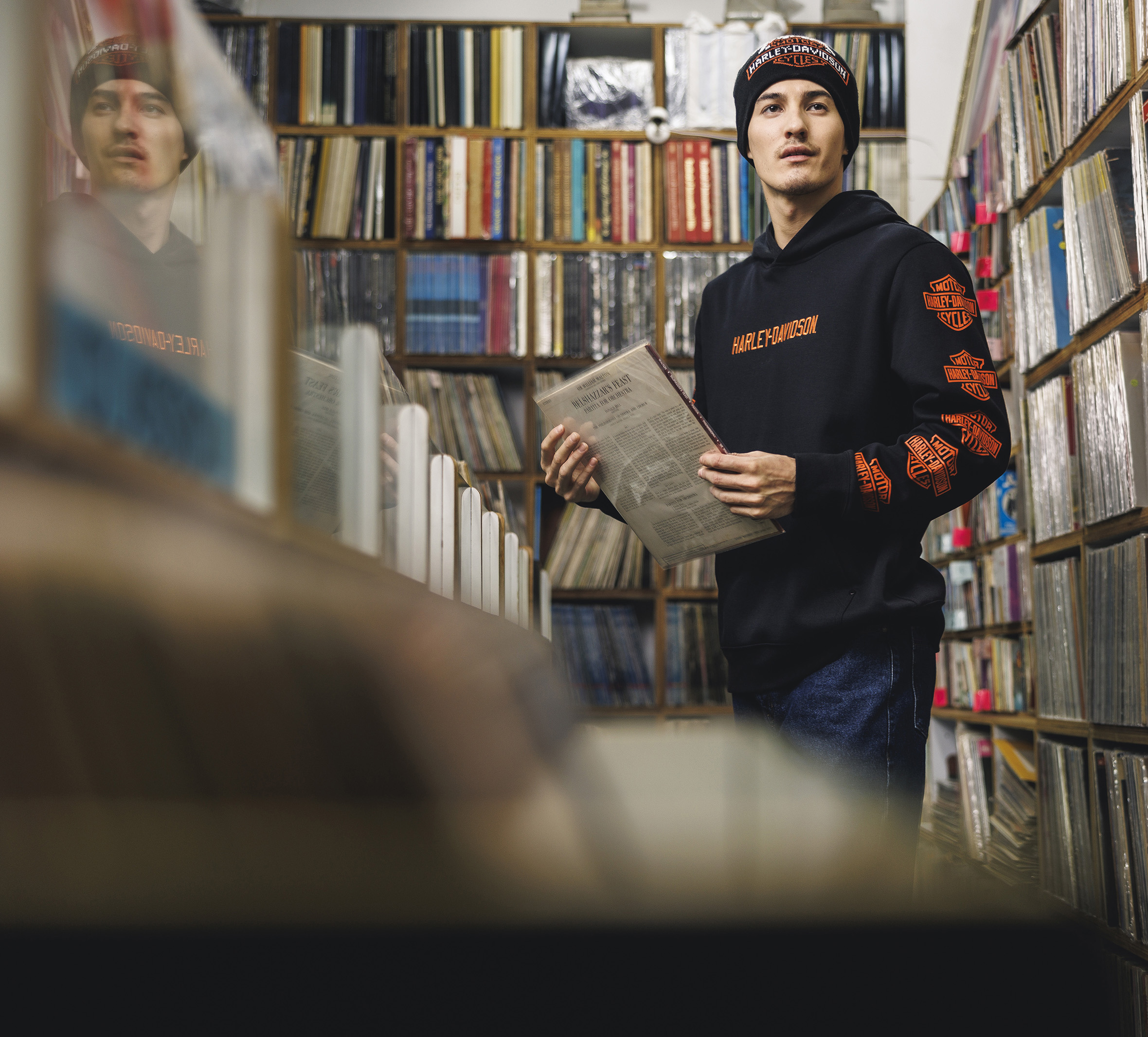 Men's Essential Bar & Shield Pullover Hoodie