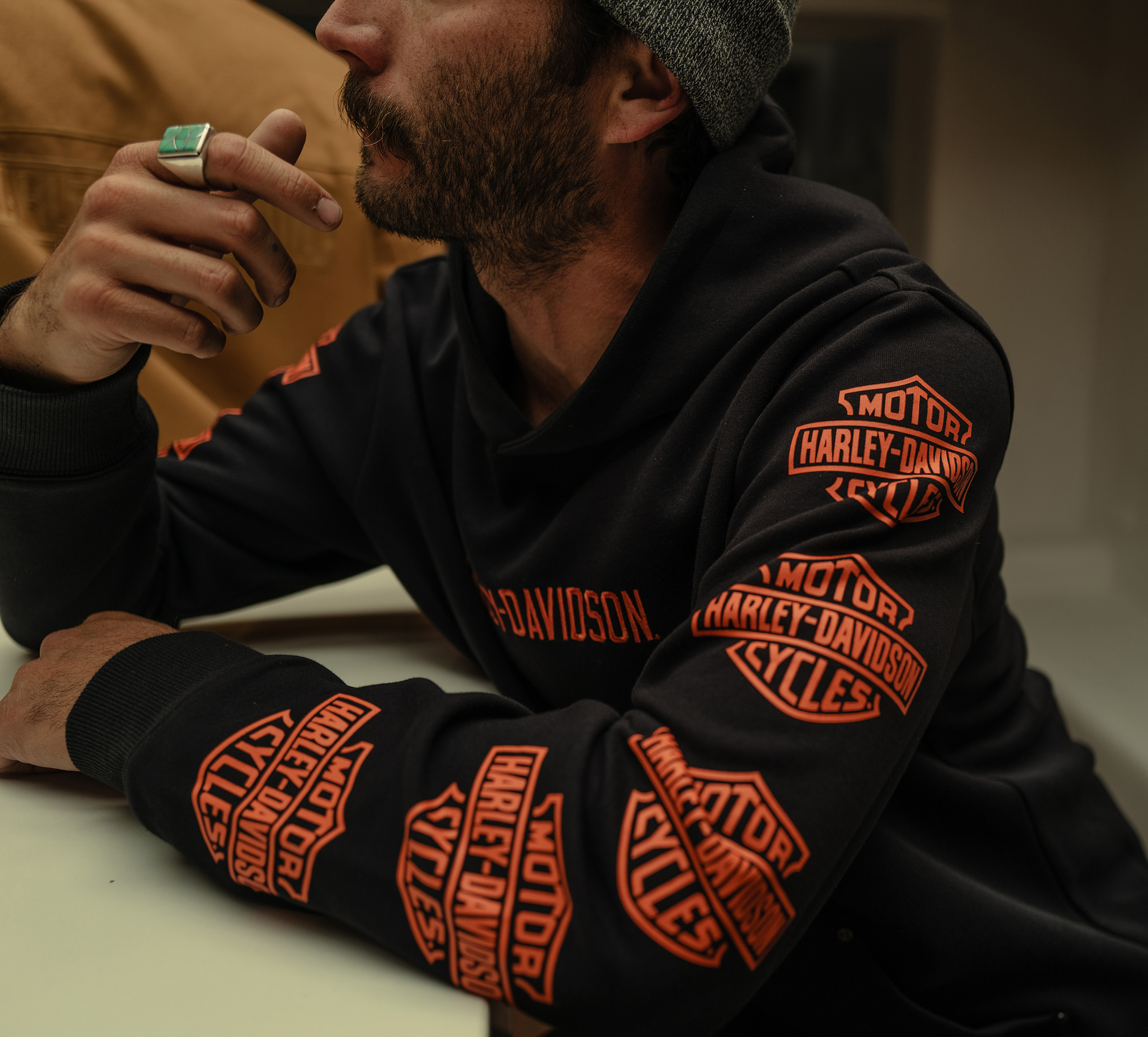 Men's Essential Bar & Shield Pullover Hoodie