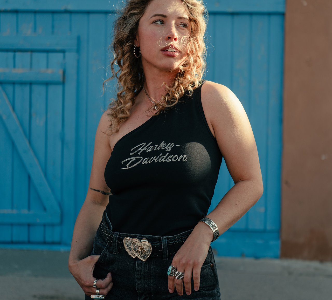 Casque et chemise pour femmes