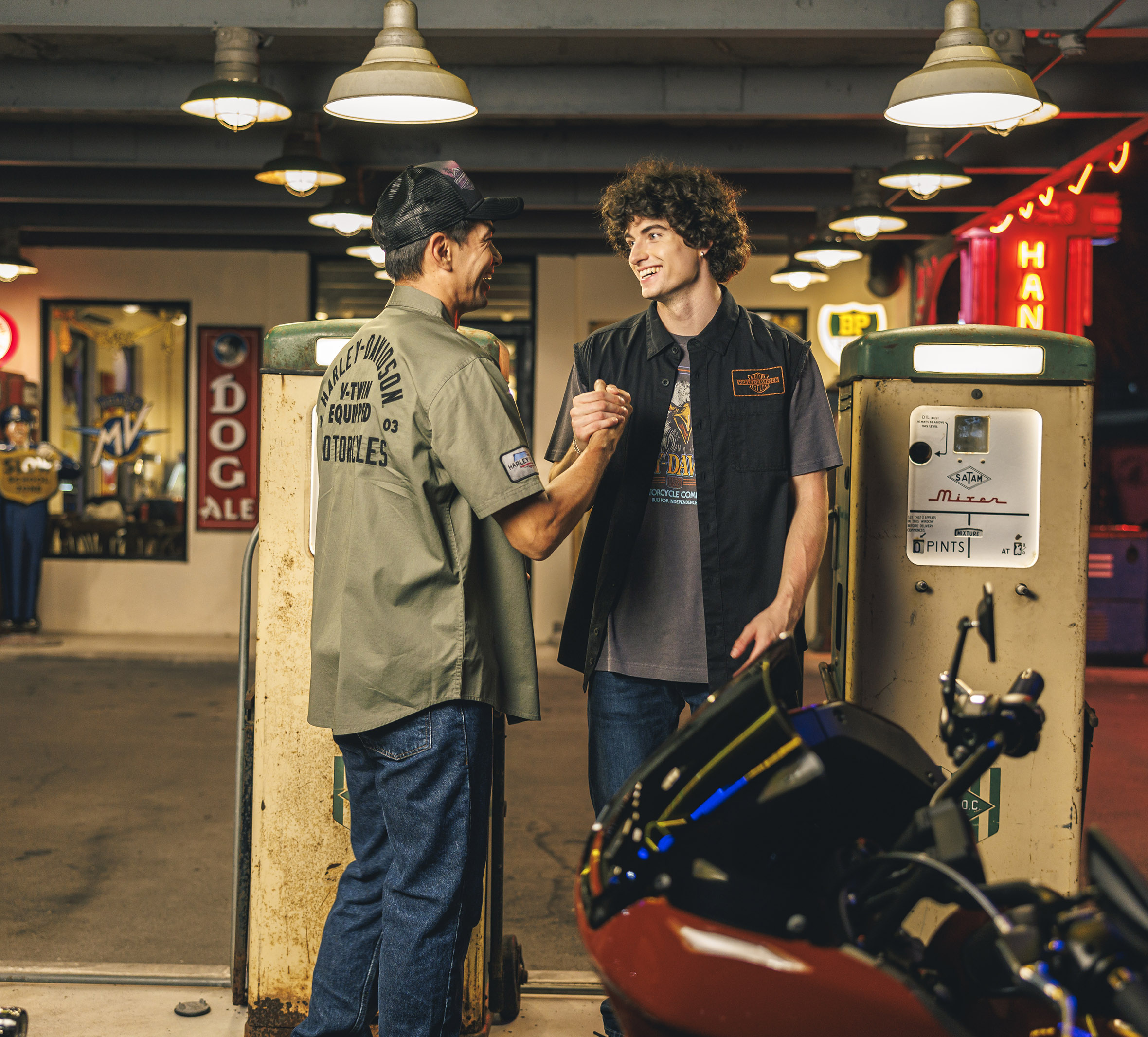 Lowrider Sunset 9FORTY® Trucker Cap