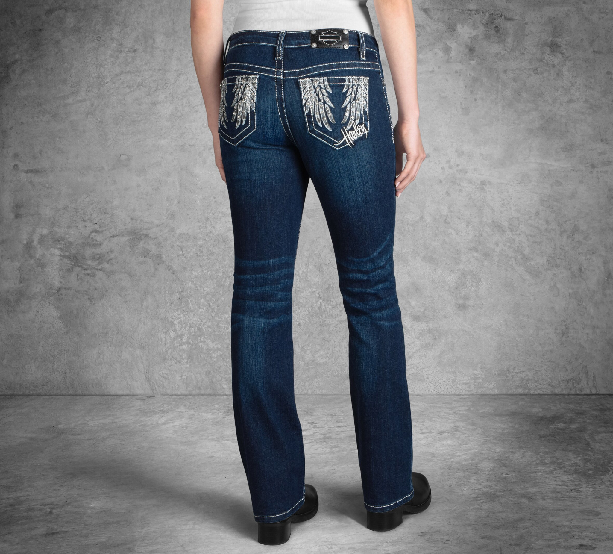 Women's Curvy Boot Cut Embellished Pocket Mid-Rise Jeans