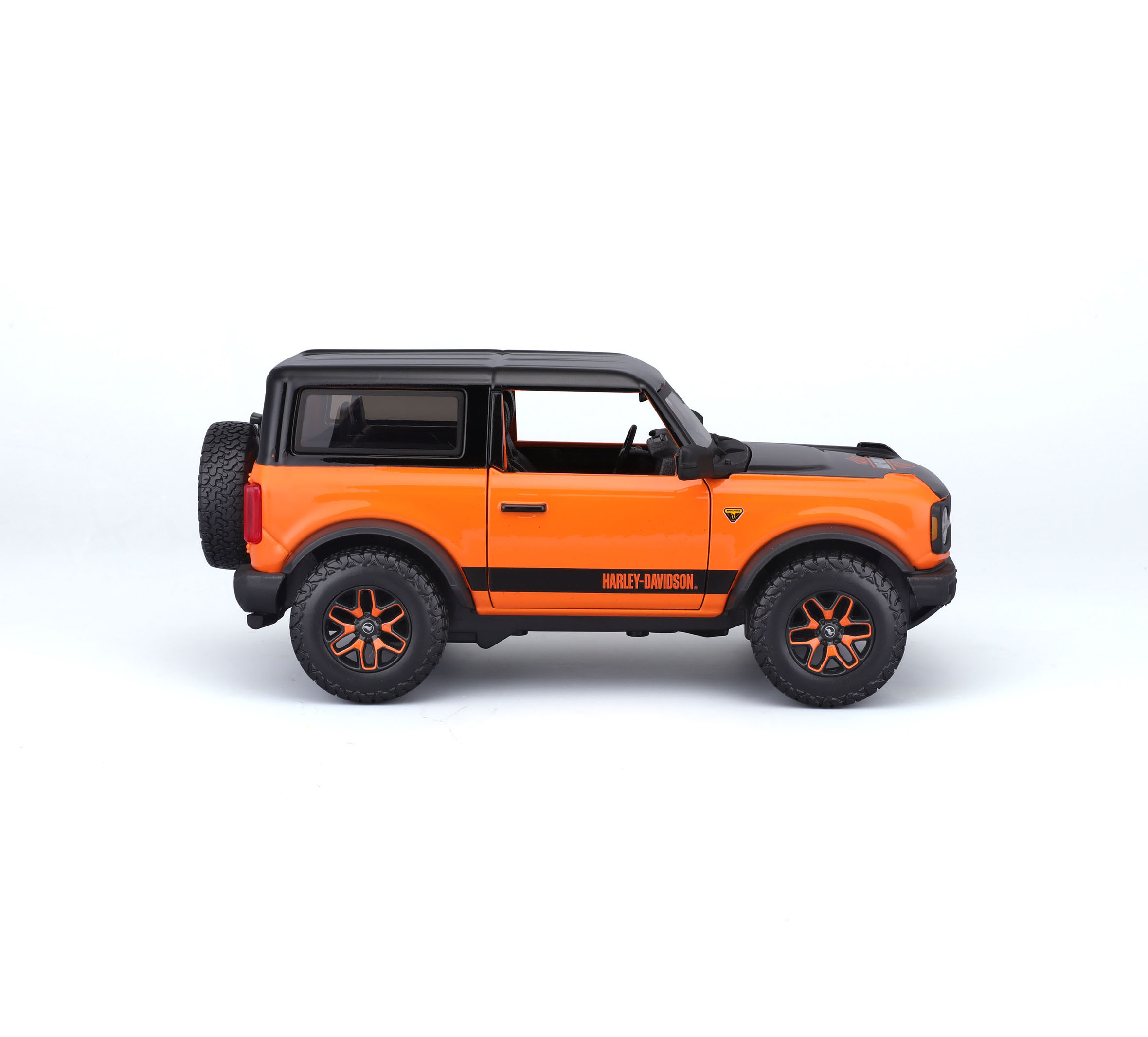 H-D 1:24 scale Custom 2021 Ford Bronco