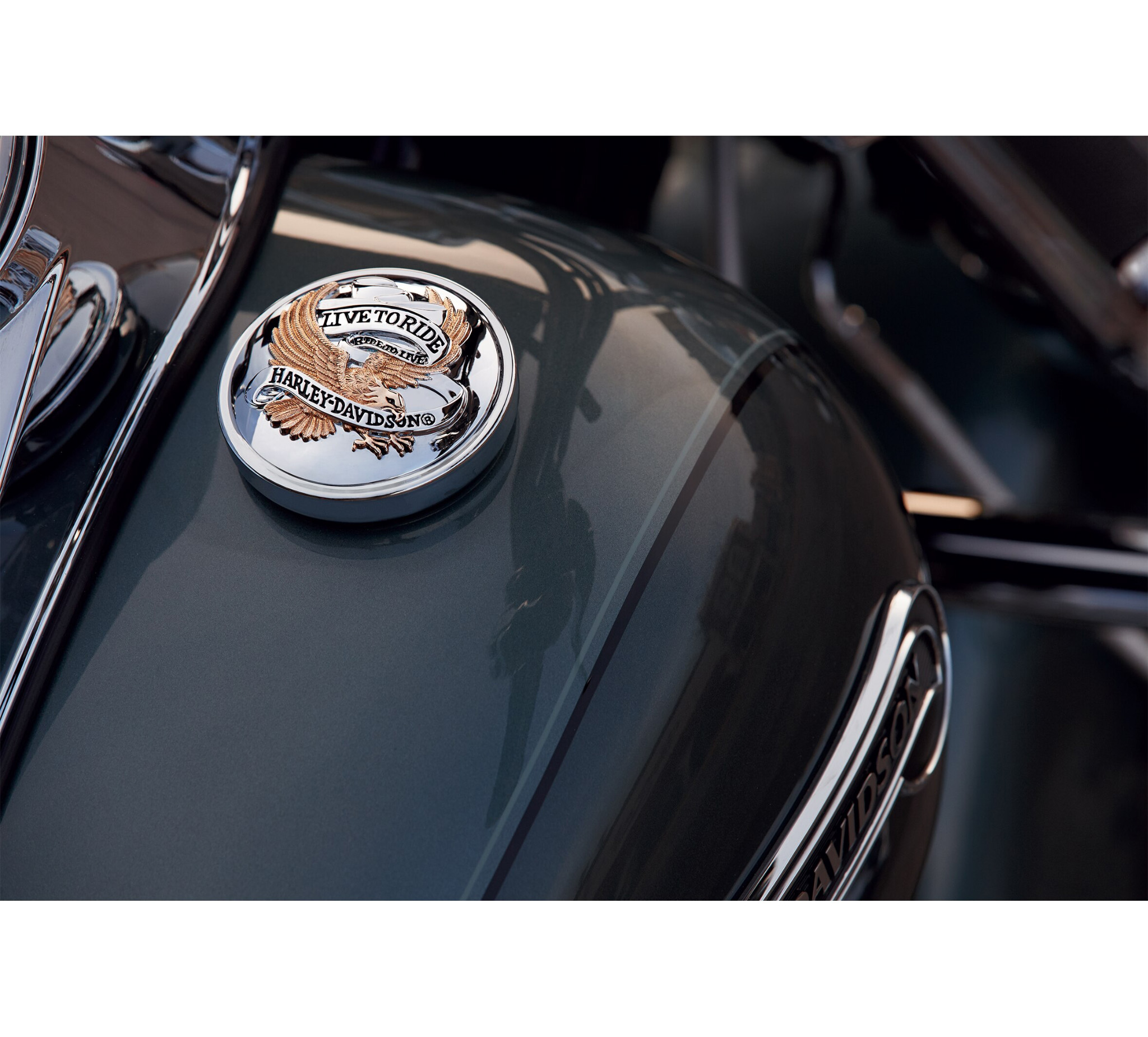 Live To Ride Fuel Cap Medallion | Harley-Davidson USA