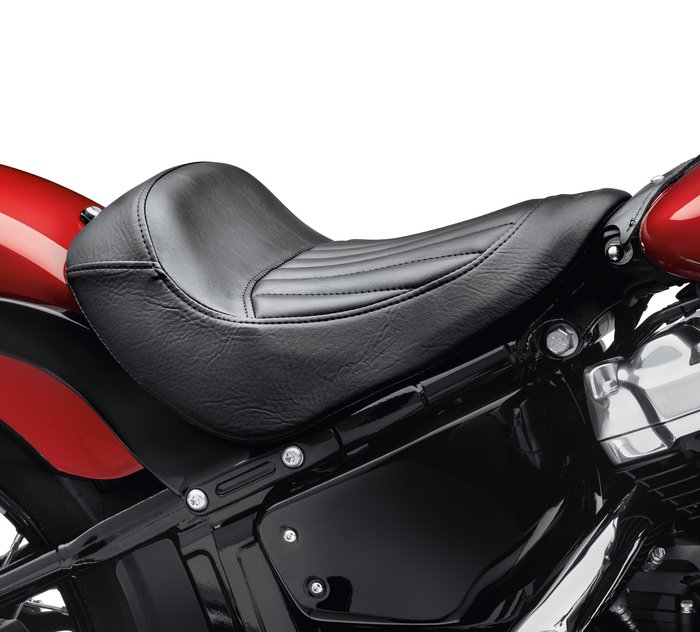 Reach Solo Seat - Softail Slim Styling 1