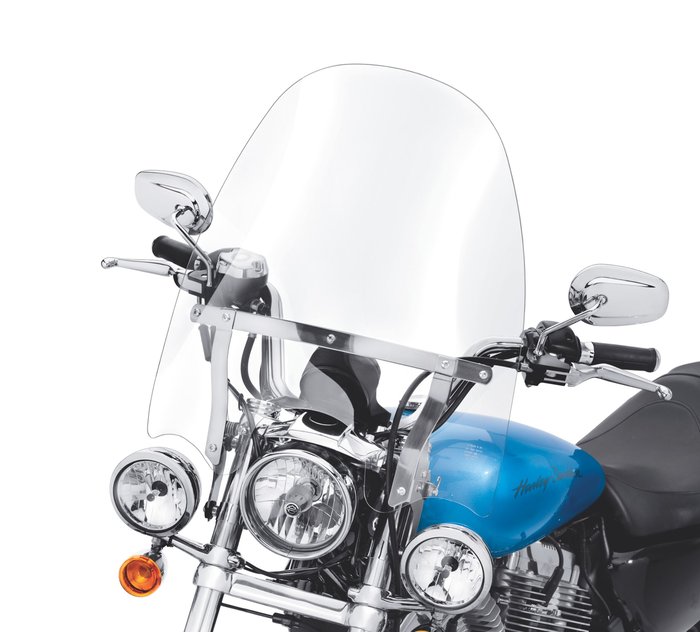 H-D Detachables Compact Windshield for Models with Auxiliary Lighting 1