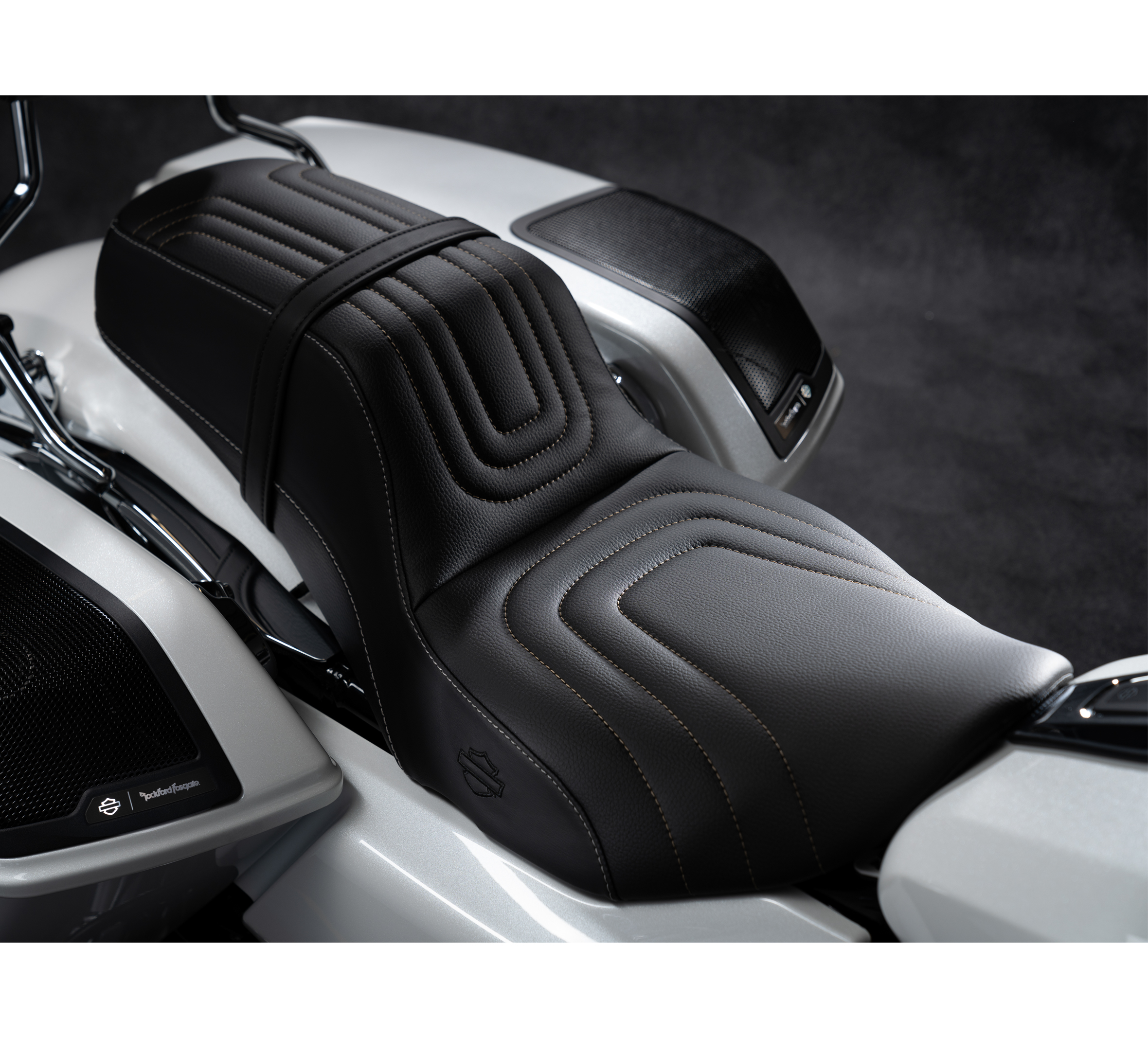 Switchback Touring Seat – U Stitch 52000757 | Harley-Davidson APAC