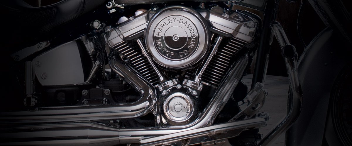 مجموعة Harley-Davidson Motor Company من الكروم