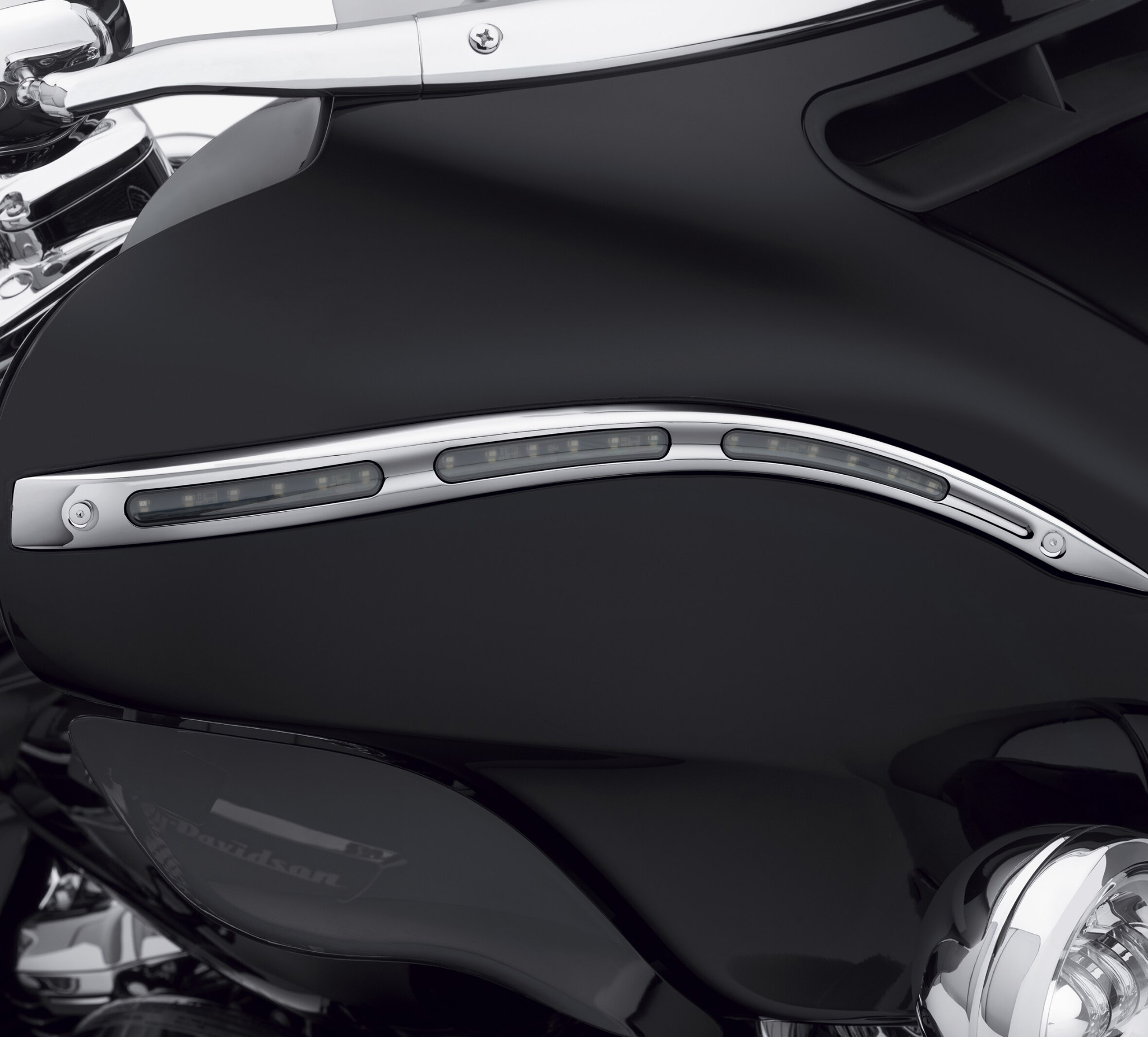 Electra Glo Illuminated Fairing Accent Trim - Chrome