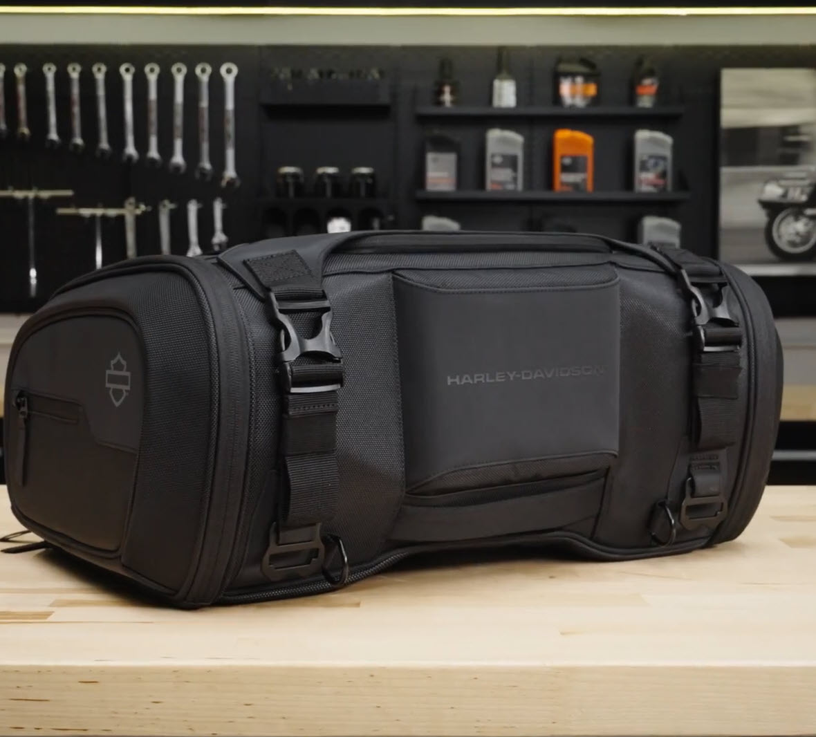 Overwatch Weekender Tail Bag | Harley-Davidson USA