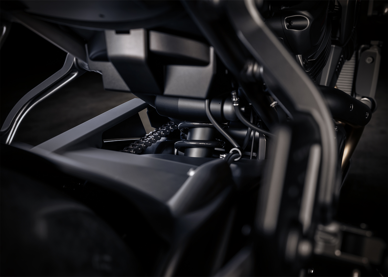 نظام التعليق المنخفض والقابل للتعديل بالكامل في درّاجة 2026 Pan America ST