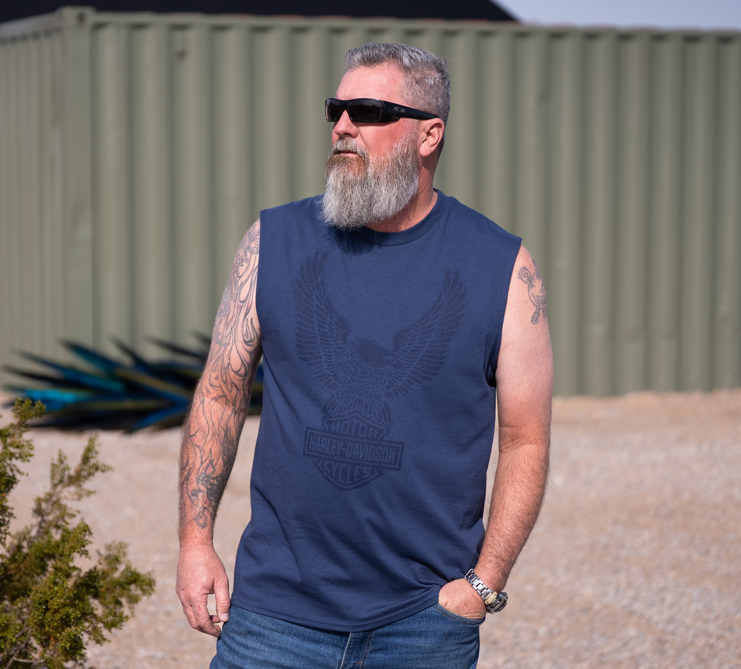 Men's Tonal Upswept Eagle Muscle Tee