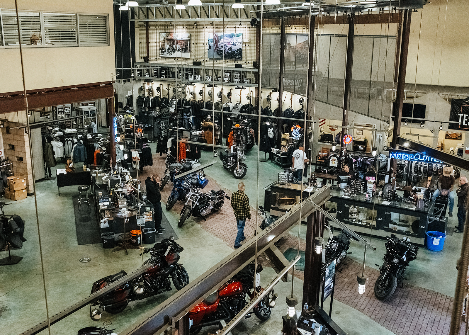 A bird’s eye view of the interior of Quaid Harley-Davidson dealership.