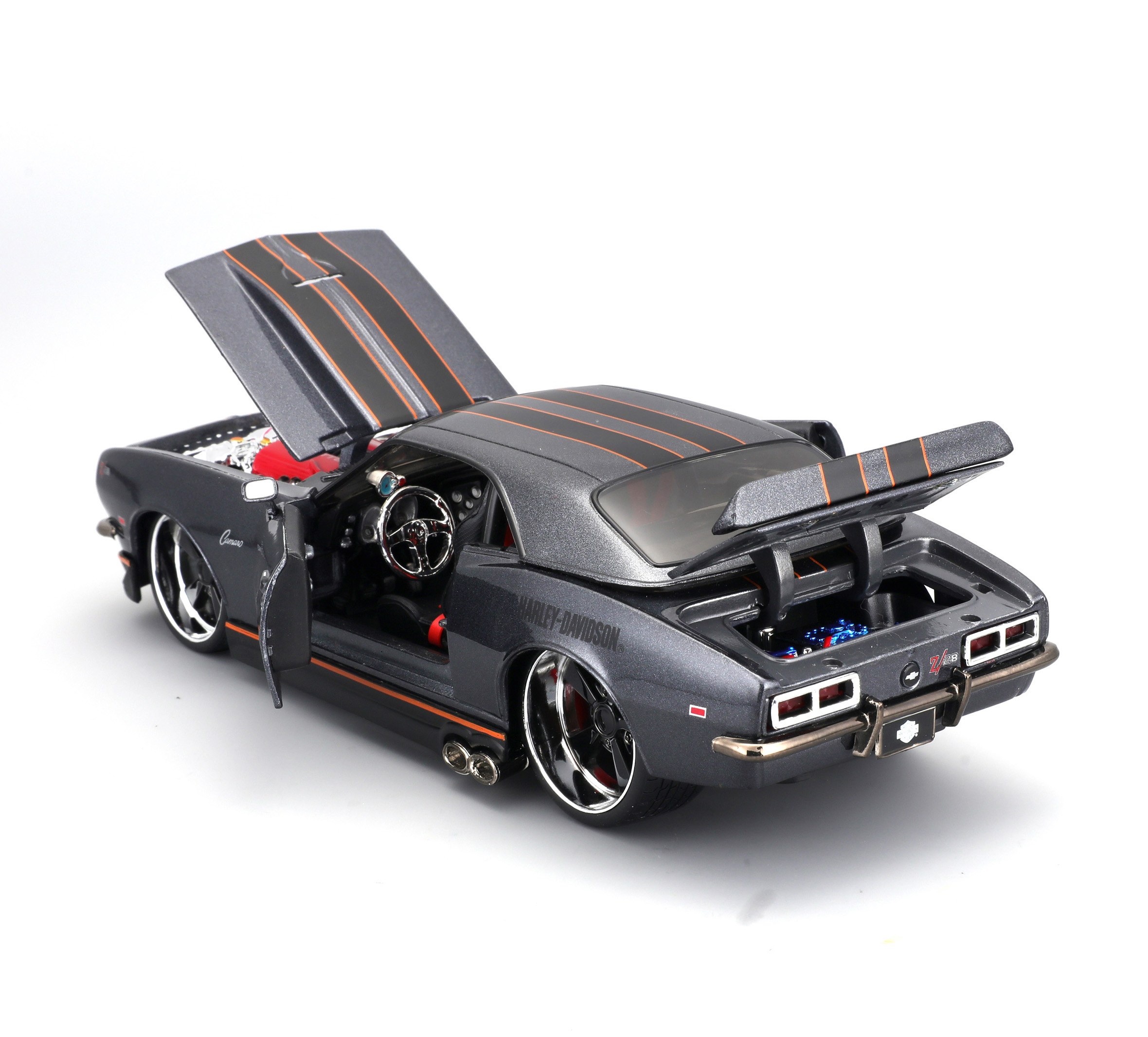 H-D 1:24 Scale Diecast Custom 1968 Chevrolet Camaro
