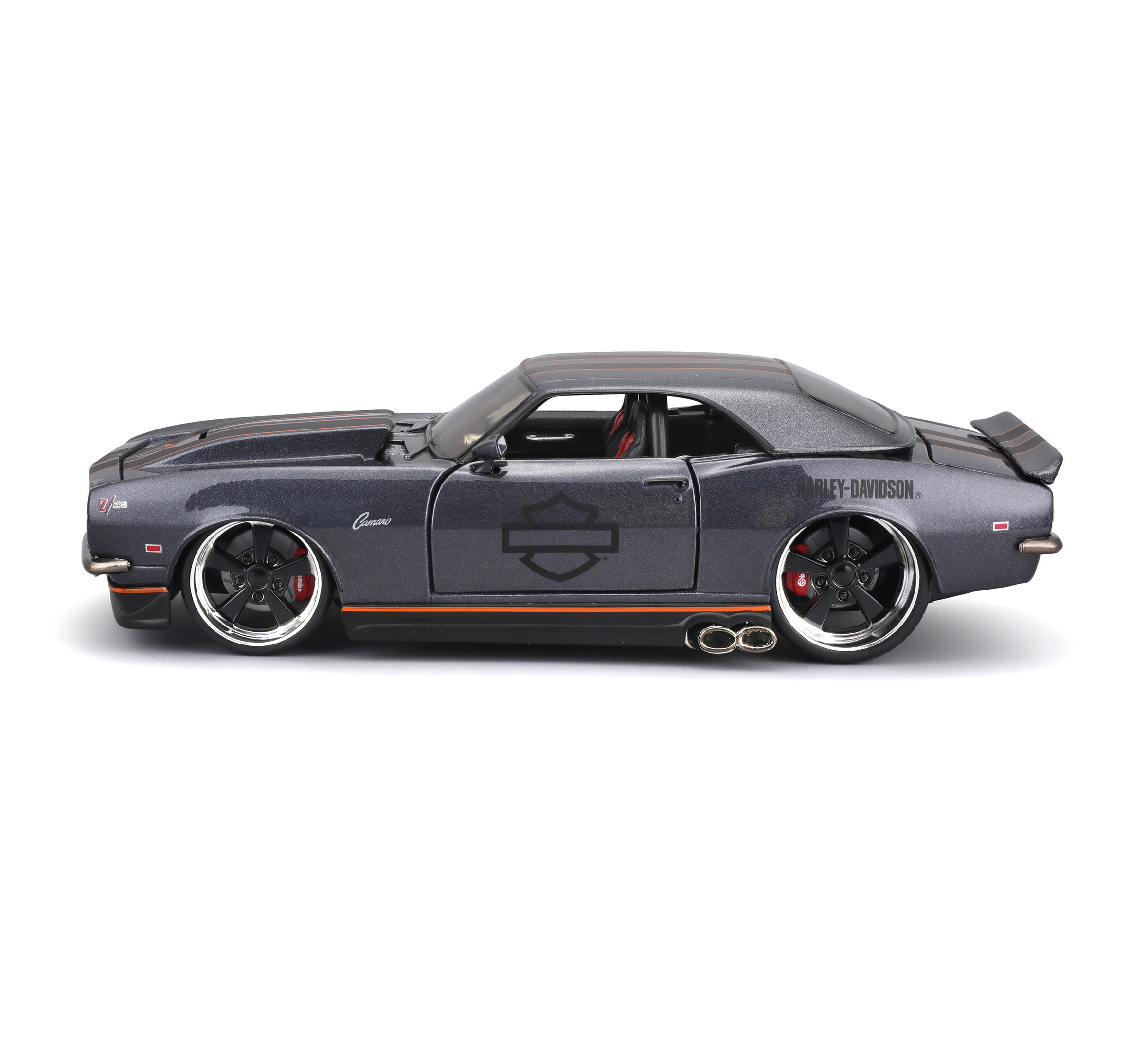 H-D 1:24 Scale Diecast Custom 1968 Chevrolet Camaro