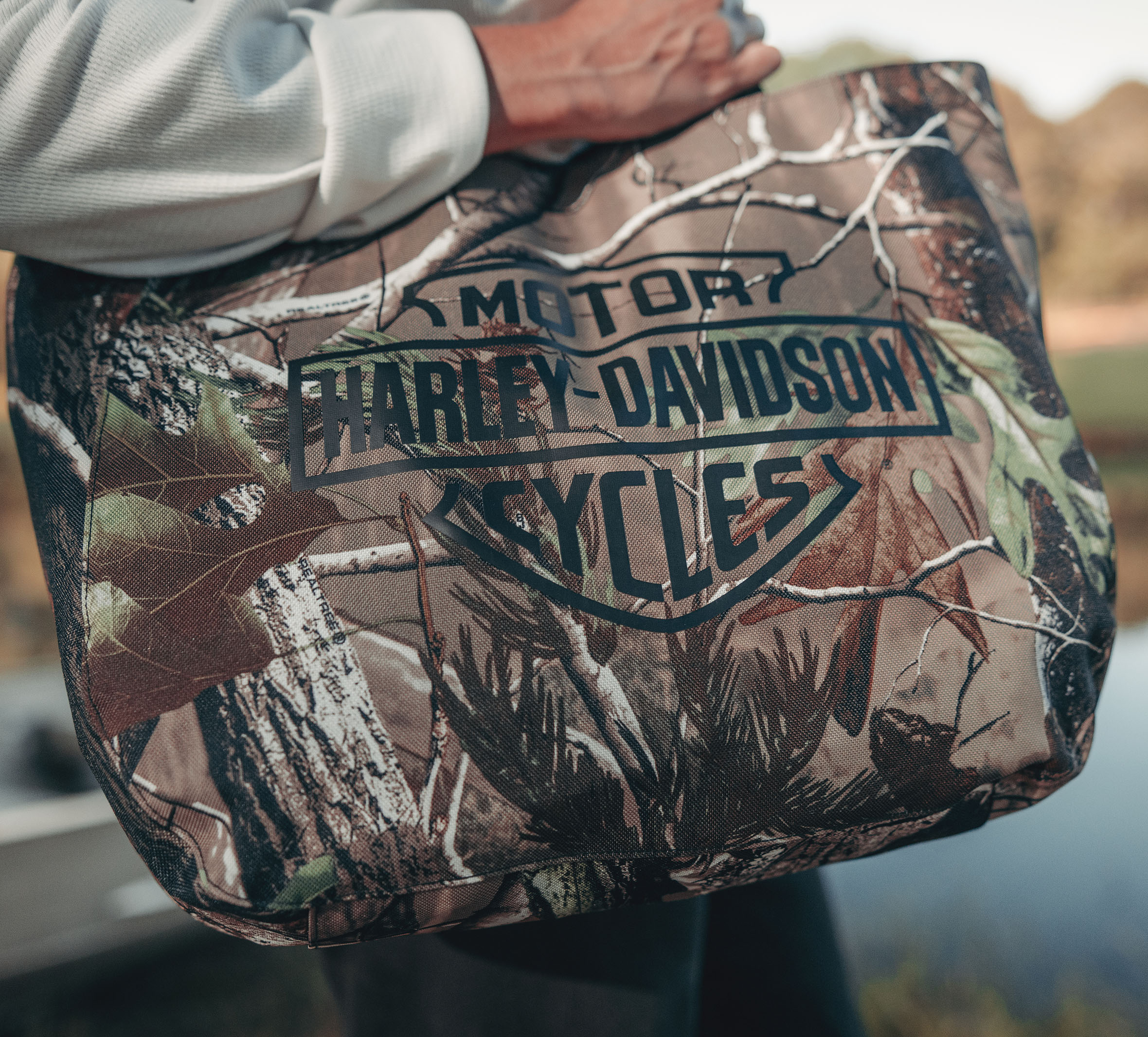 Women's H-D® Realtree® Tote