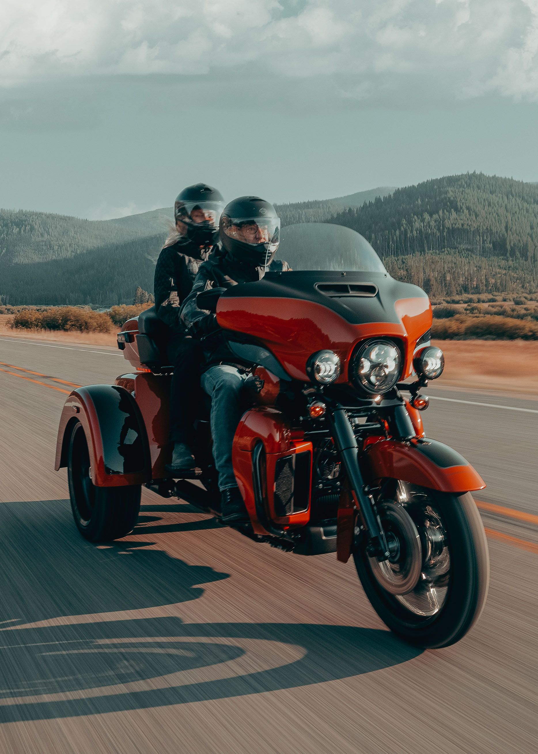 2025 Tri Glide Ultra Motorcycle riding