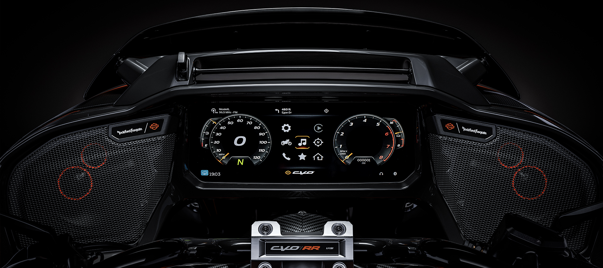 2025 CVO Road Glide RR Display