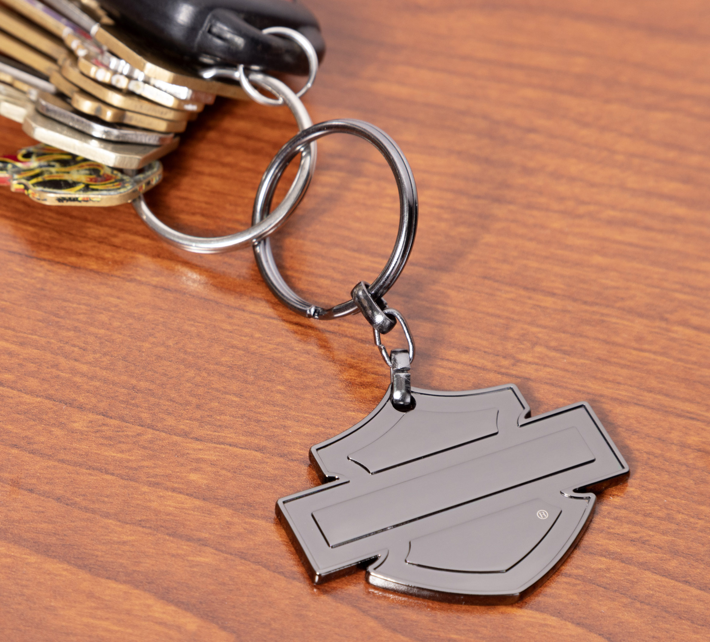 Open Bar & Shield Key Chain in Gift Box