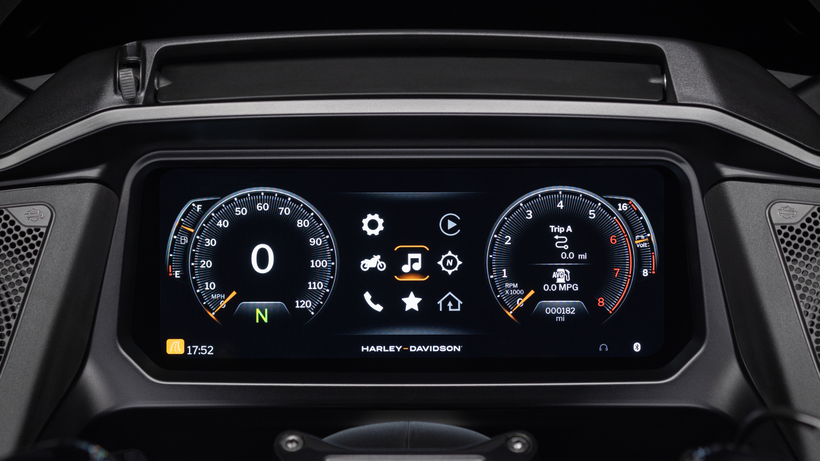 Road Glide Beauty shot