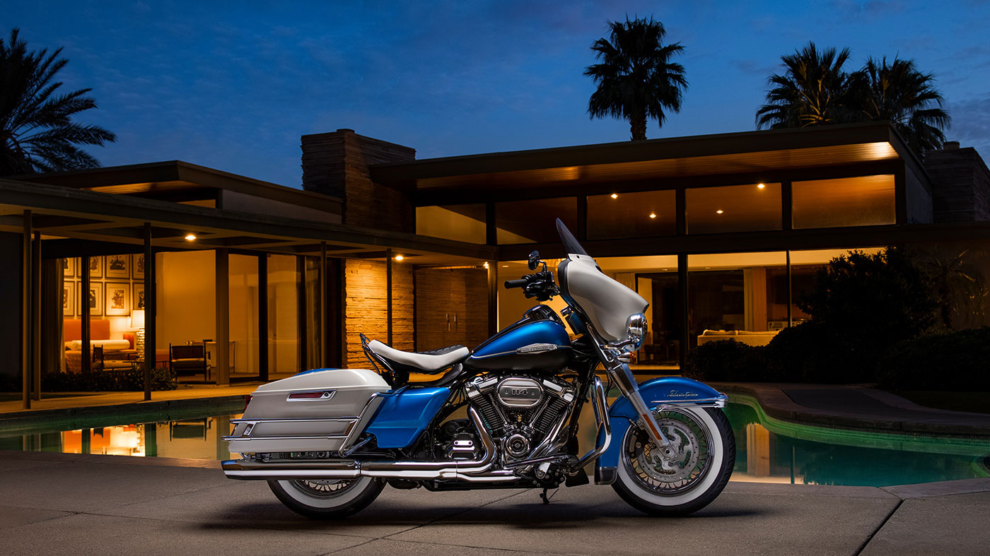 Beauty shot of 2021 Electra Glide Revival