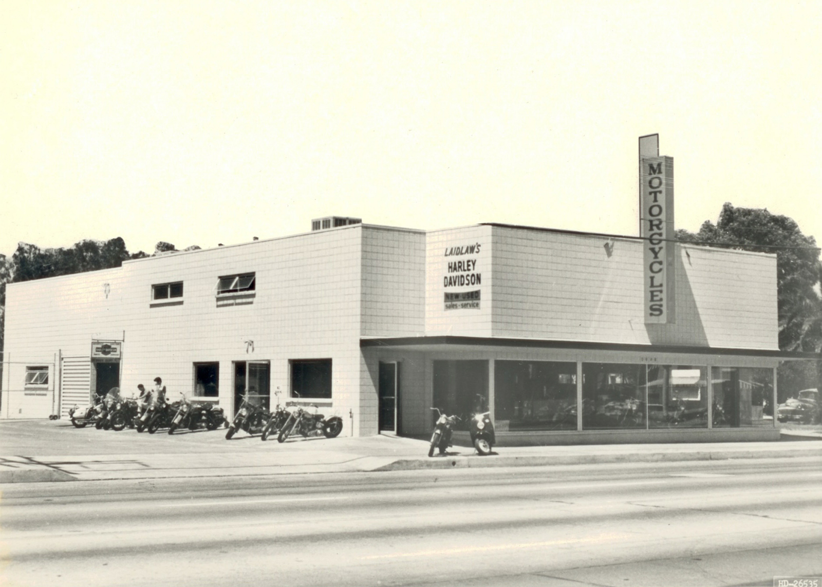 A vintage photograph of the original Laidlaw’s Rosemead location.