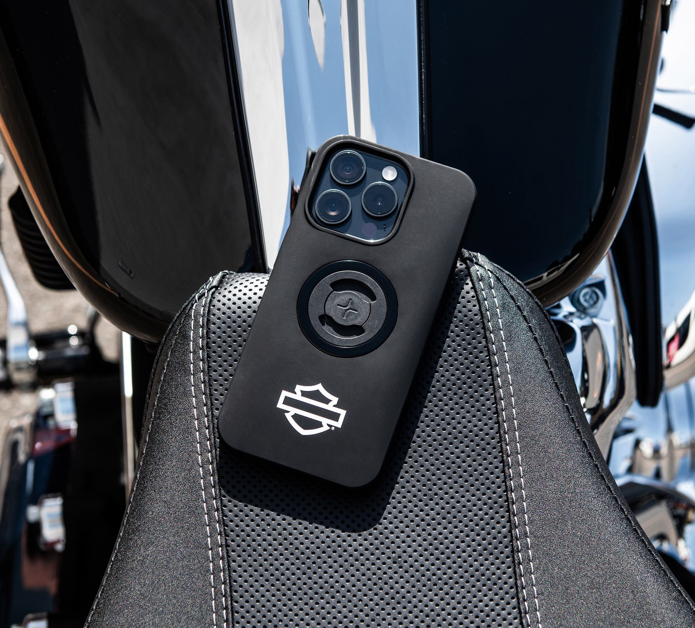 H-D Phone Case - Bar & Shield - iPhone 17