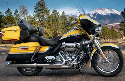 How to Clean Chrome on a Motorcycle