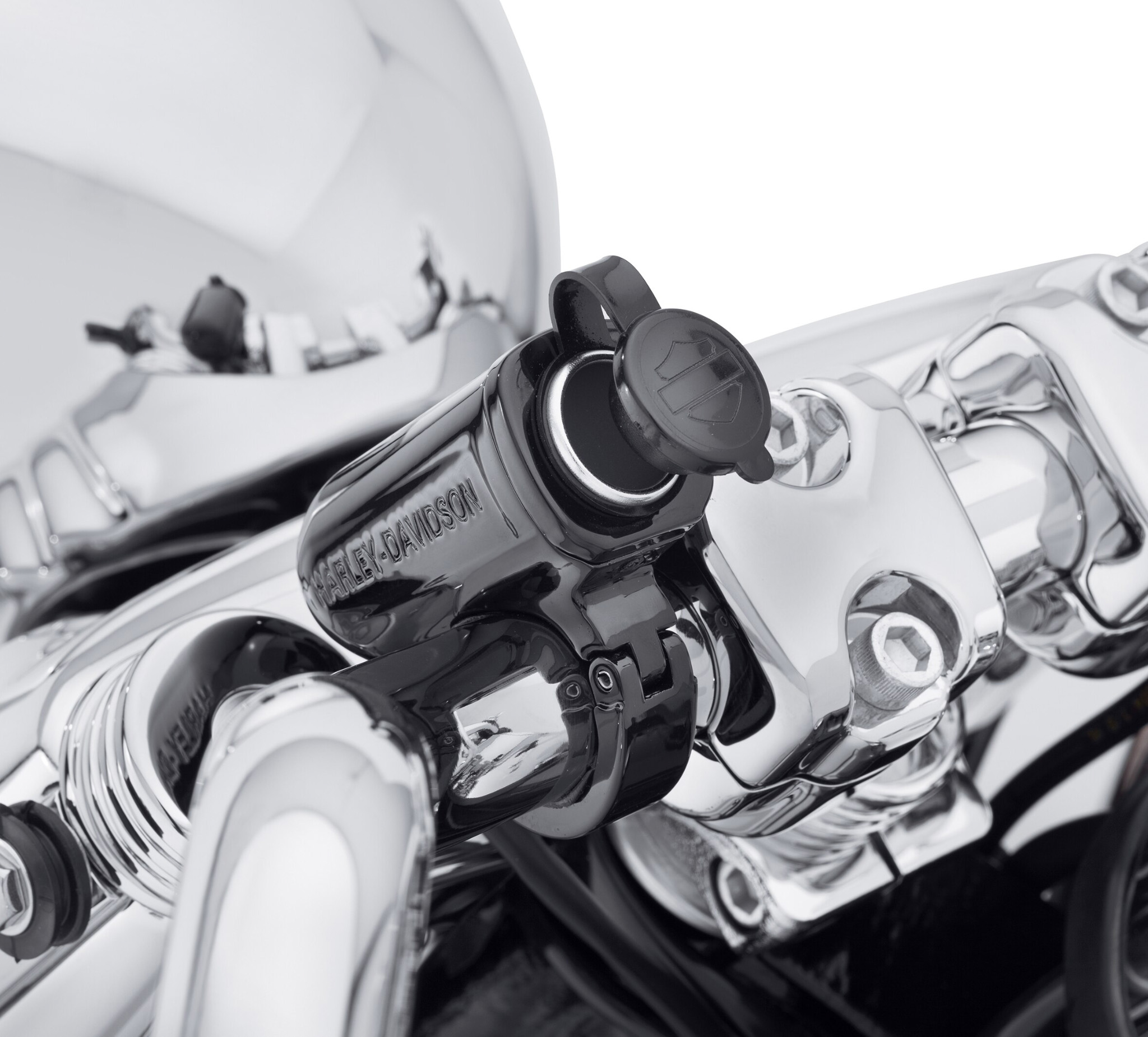 Handlebar Mount Auxiliary Power Port